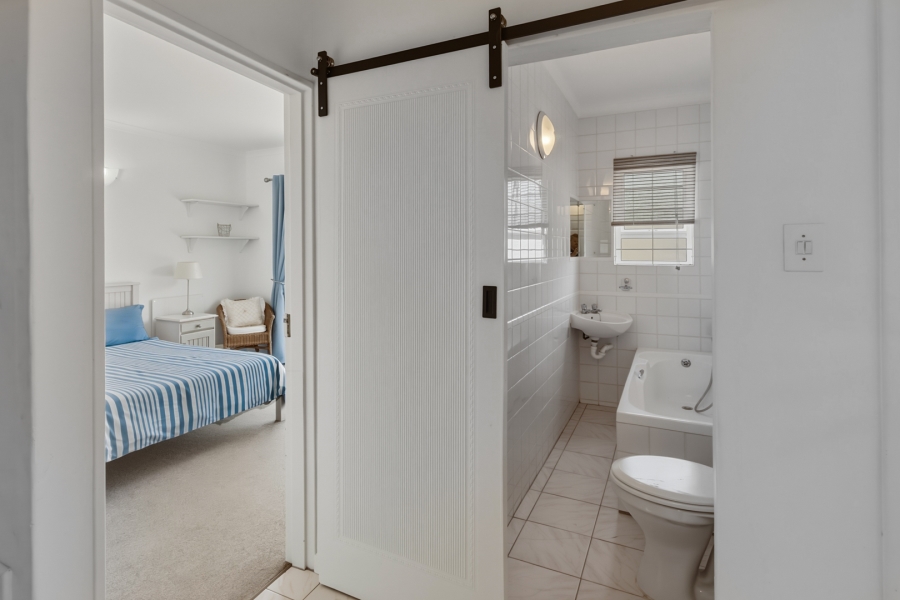 6 Bedroom Property for Sale in La Concorde Western Cape